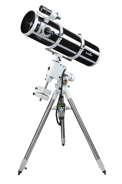 EXPLORER-200P (HEQ5 PRO SynScan TM) EXPLORER-200P (HEQ5 PRO SynScan TM)