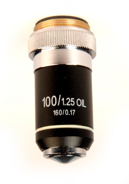 OM-100 x100R (1.25) Oil DIN objective*(*Accessory for Ultra-400LA only)